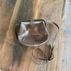 Vintage Lewis Elegant Brown Leather Crossbody Bag
